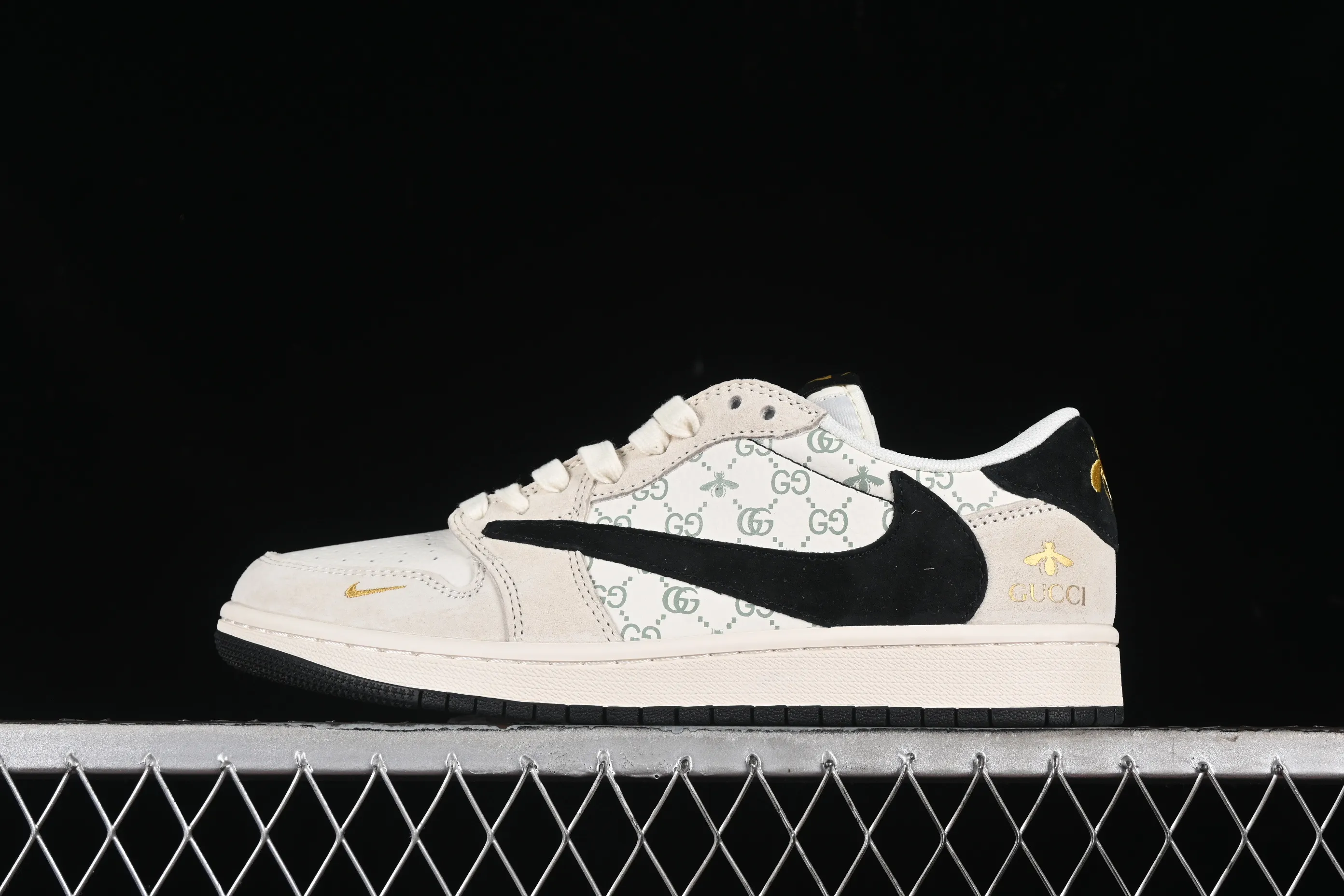 All categories Air Jordan Jordan series basketball shoes Air Jordan 1 Low High-end customized low-top sneakers Travis Scott x Fragment Design x Air Jordan 1 Low OG SP AJ1 Joe 1 Gucci joint-black hook milk coffee low-top cultural casual sneakers SJ2068-106